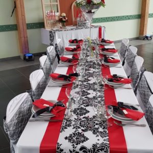Chemin de table baroque noir et blanc